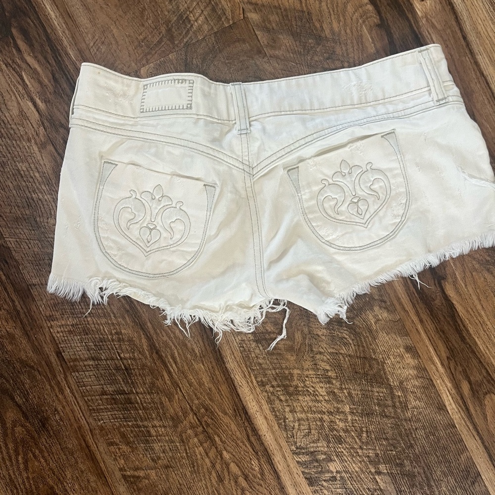 SIWY Cream Colored Cut Off Jean Shorts